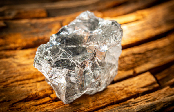 Алмаз занимает третью позицию в списке крупнейших камней страны. /Фото: agddiamonds.ru. 