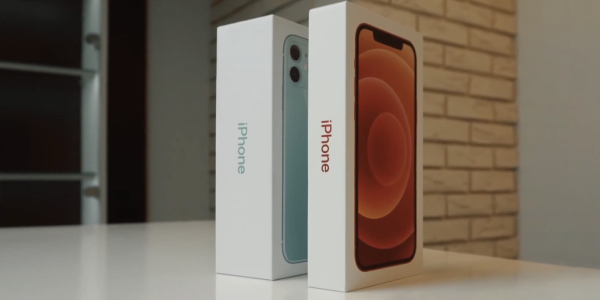 Почему айфоны такие дорогие: сравнение толщины коробок iPhone 11 и iPhone 12