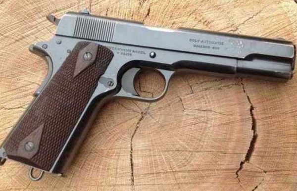 Коли американці робили свій М1911 за плечима вже був серйозний досвід із дюжини пістолетів. / Фото: historypistols.ru. Когда американцы делали свой М1911 за плечами уже был серьёзный опыт из дюжины пистолетов. /Фото: historypistols.ru.