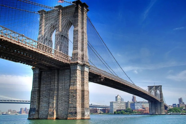 Хто б міг подумати, що там можна розмістити бункер. /Фото: interestingfacts.com Кто бы мог подумать, что в таком месте можно разместить бункер. /Фото: interestingfacts.com