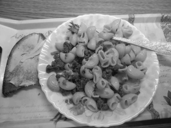 Привычка, которая до сих пор не искоренилась у многих людей советских времён.  Фото: forum.guns.ru.