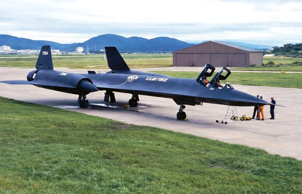 Чому найшвидший розвідник в історії забруднював злітну смугу