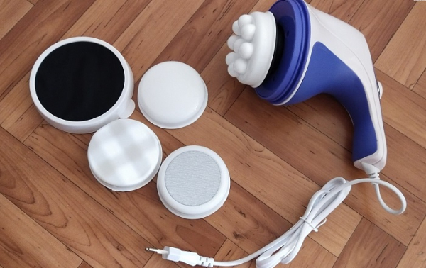 Массажер для тела с разными насадками. / Фото: irecommend.ru