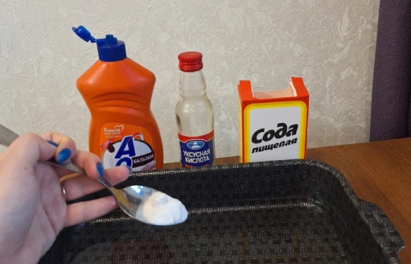 Прибирання – більше не проблема: легко усуваємо жир з листа