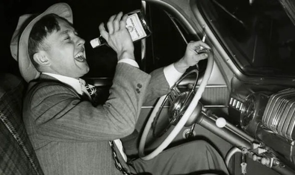 За кермо після пиятики у 1960-х сідали набагато частіше. /Фото: cornerstonehealingcenter.com За руль после пьянки в 1960-х садились намного чаще. /Фото: cornerstonehealingcenter.com