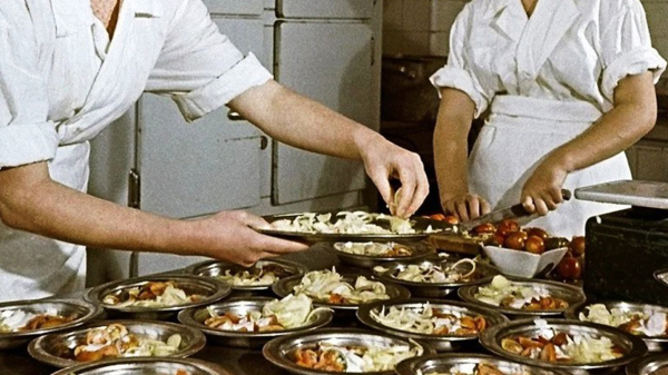 Зачем советские хозяйки в макароны добавляли сахар? / Фото: knife.media 