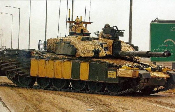 Британский Челленджер 2 с бортовой ДЗ британской разработки. /Фото: topwar.ru. 