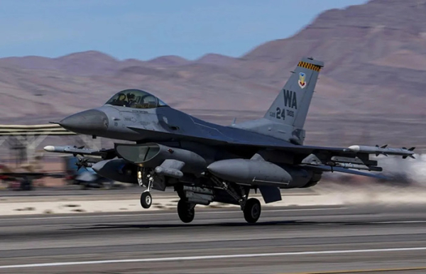 Дружній вогонь – як винищувачі самі себе підстрелили