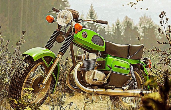 Чому «Схід» так часто таврують мотоциклом СРСР, що найбільше ламається.