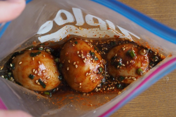 Яйца маринуют несколько недель. / Фото: korshop.ru