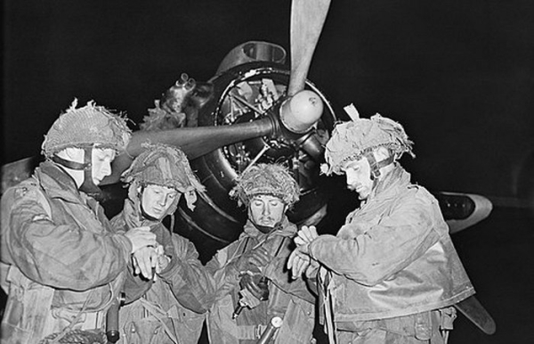 Орлы, рождённые оказаться в окружении. /Фото: en.wikipedia.org. 