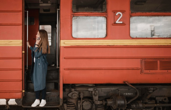 Современные поезда более безопасны. / Фото: freepik.com.