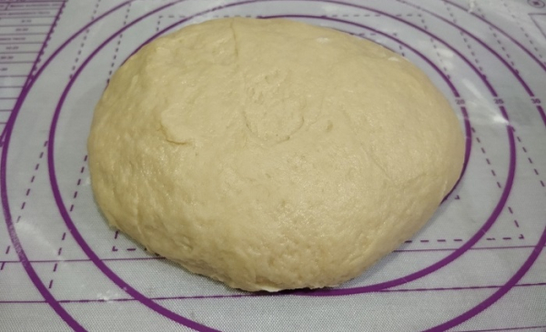 Приготовьте тесто для пирожков. / Фото: 1000.menu