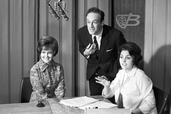 Навіщо телеведучі в СРСР фарбували губи зеленою помадою