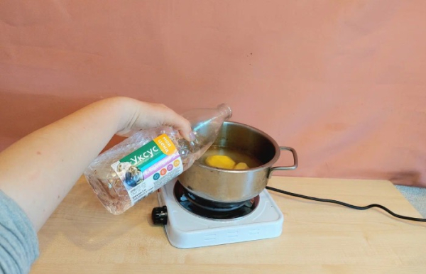 Уксус сохранит форму картофеля.