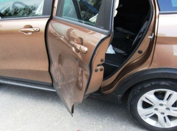 Испорченные резиновые элементы нужно заменить. Фото: autostol63.ru