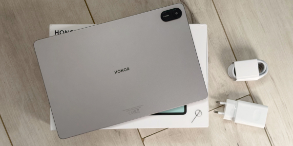 Обзор Honor Pad X8b: Комплектация и дизайн