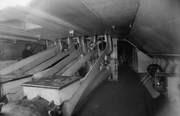 Під палубою. Фото: topwar.ru Под палубой./ Фото: topwar.ru