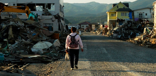 Можливо, цією вулицею йшла не одна людина. /Фото: oprahdaily.com Возможно, по этой улице шёл не один человек. /Фото: oprahdaily.com