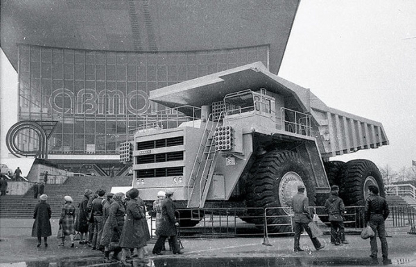 Що сьогодні виробляють на легендарному заводі кар'єрних самоскидів БелАЗ