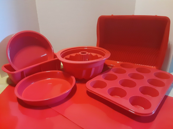 После использования мыльного раствора формы будут как новые.  Фото: i.ebayimg.com.