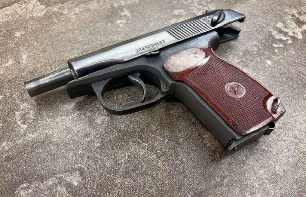 Универсальный пистолет для армии и милиции. /Фото:tutmnogo.com. 