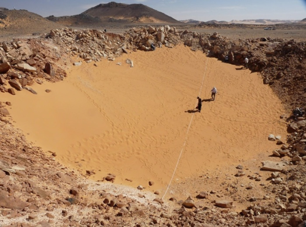 Кратер Камиль - одно из самых известных мест падения метеорита. /Фото: nationalgeographic.com