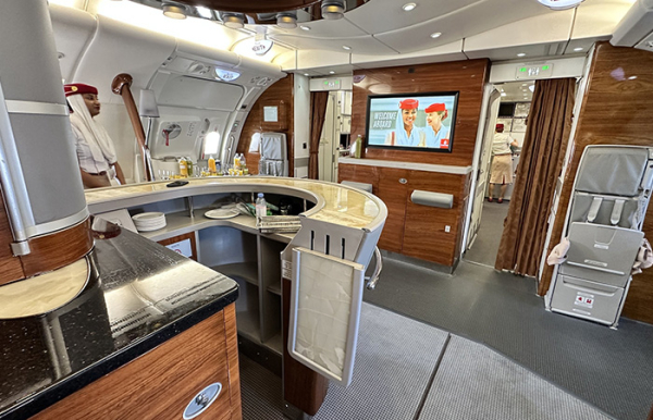 Бизнес-класс./ Фото: hyderseatravels.com