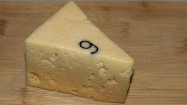 Особенность советского сыра Фото:myswitzerland.com