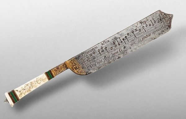 Навіщо італійцям у 16 столітті для обіду подавали ножі сервіровки з гравіюванням&hellip;