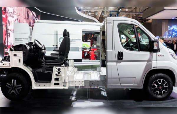 Можно прицепить любое шасси./ Фото: youtube.com