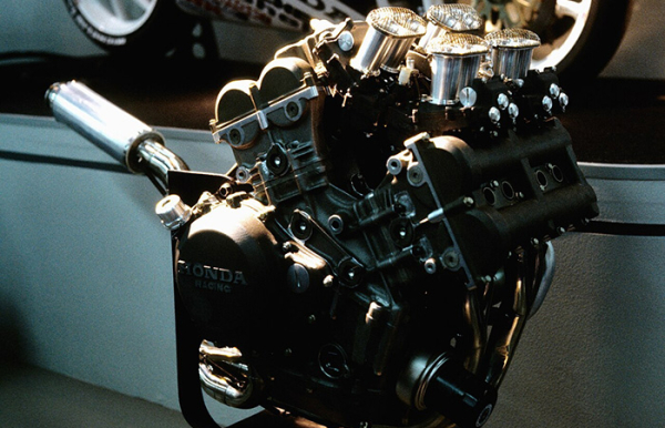 Двигатель Honda NR500./ Фото: wikipedia.org