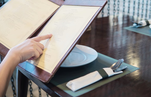 Чому у нас можна попросити змінити склад страви у ресторані,&hellip;