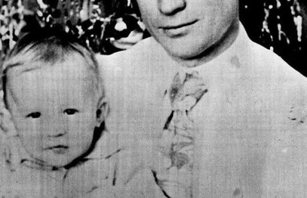 Бросил маленького сына. /Фото: kak2z.ru.