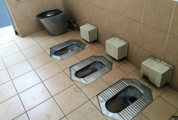 Если поискать можно найти унитаз. / Фото: mungfali.com.