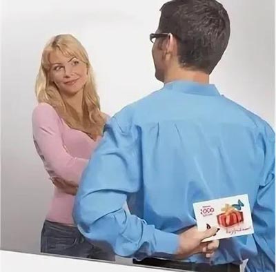 Що дарувати дівчині та як дарувати?