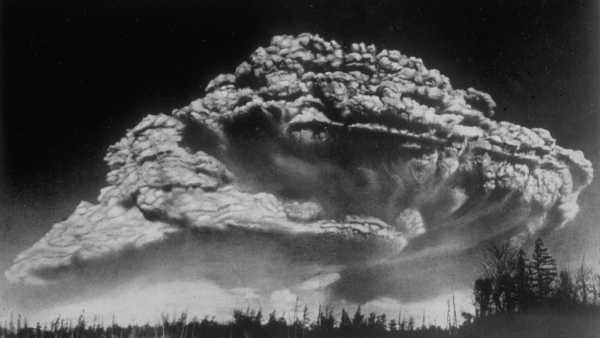 Вулкан Безіменний в Росії: 69 років після виверження, майже повне відновлення.