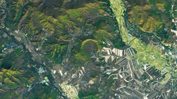 Обнаружено часткові сліди “найсвіжішого” імпактного кратера на планеті в китайському лісі –…