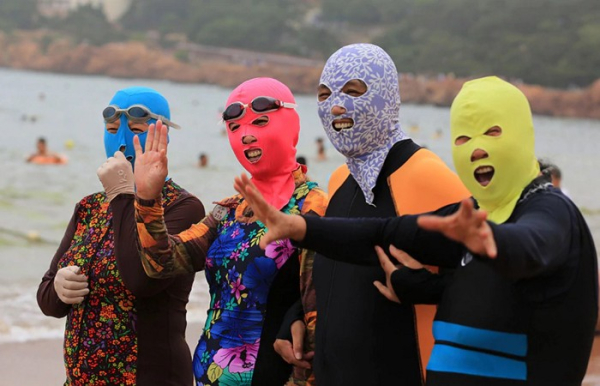 Чому китайці так відчайдушно намагаються втекти від сонячних променів