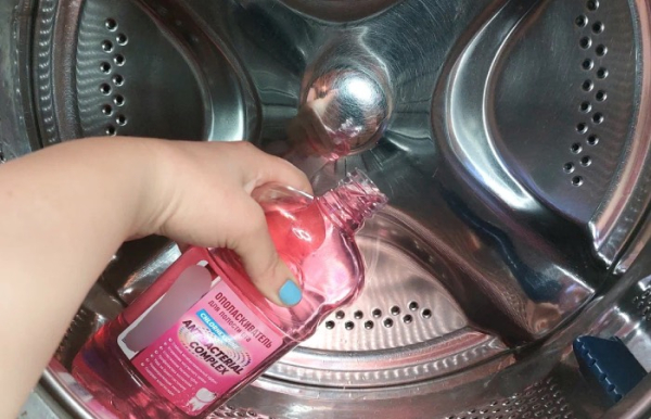 Избавляемся от неприятных запахов в стиральной машинке.