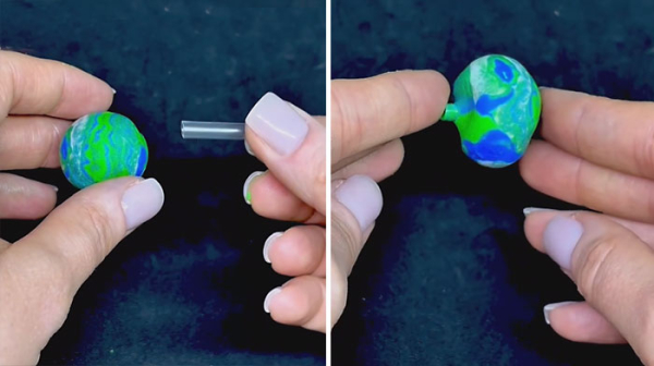 Шаг 3: Делаем в шарике отверстие и восстанавливаем его форму