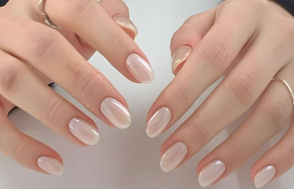 молочный цвет - отлично подходит для маникюра на любую длину ногтей.  Фото: inmagazine.ig.com.br.