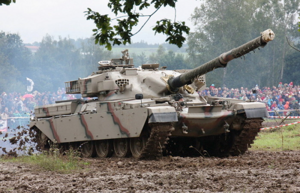 Британский танк Чифтейн. /Фото: commons.wikimedia.org. 