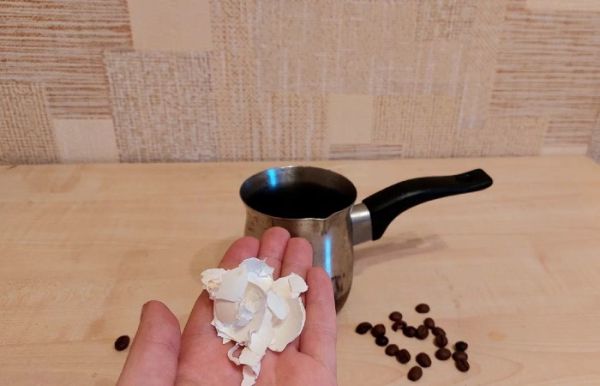 Навіщо досвідчені господині до кави додають яєчну шкаралупу, а в…