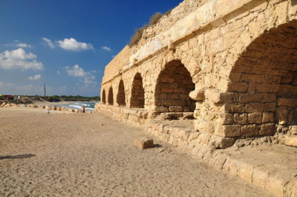 Бажаєте торкнутися стародавньої історії Кейсарії?