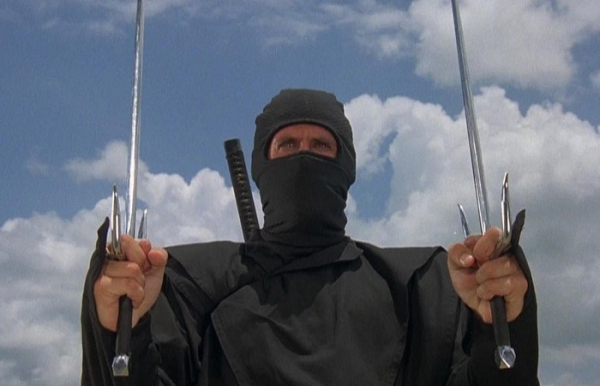 Американский ниндзя – пожалуй самый известный американский боевик о шиноби 1980-х. /Фото: YouTube.com. 