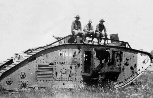 Дебют британских танков был не очень. /Фото: livejournal.com. 