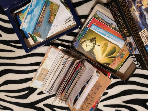 Пересмотрите письма и открытки. / Фото: whasi.ru