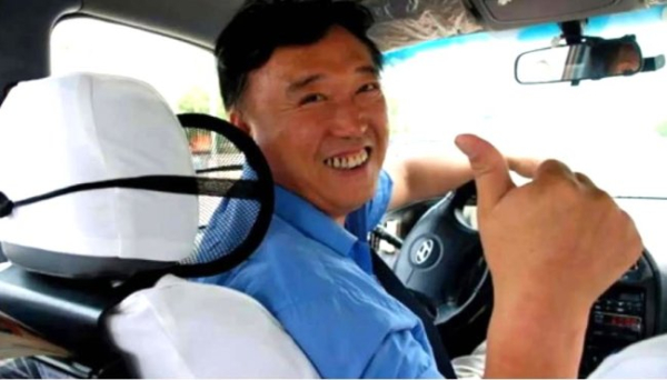 Ну як там, у Китаї? Таксі.