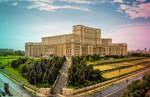 Самое тяжёлое и масштабное правительственное здание на планете. /Фото: 3seaseurope.com